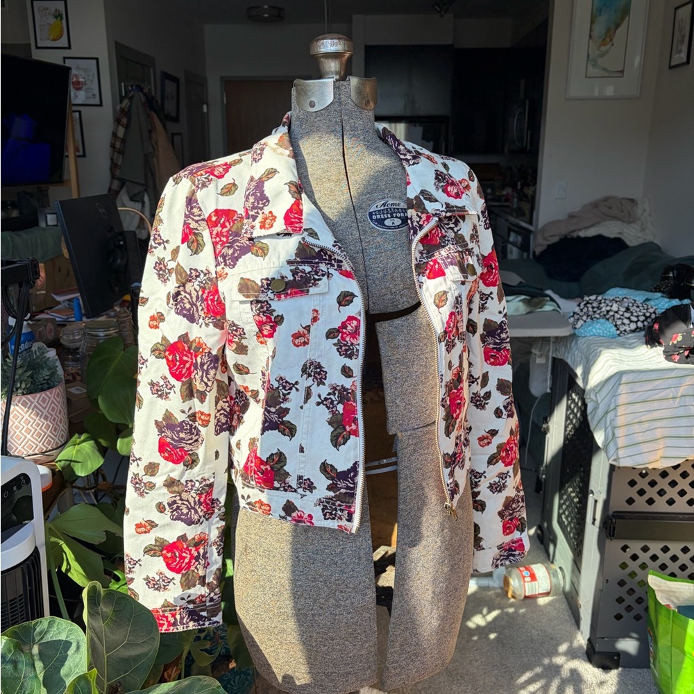 Divided Floral Jean Jacket - Red and White
